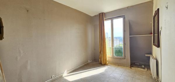Appartement
         3 pièces
        - 38 m² 146 475 € *