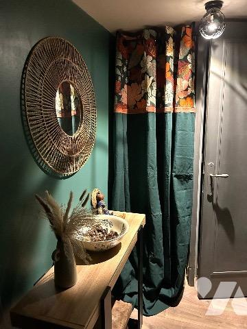 A 10 MN D'YVETOT, maison mitoyenne d'1côté de plain pied d'~51m² sur un terrain d'~460m², 1chambre.