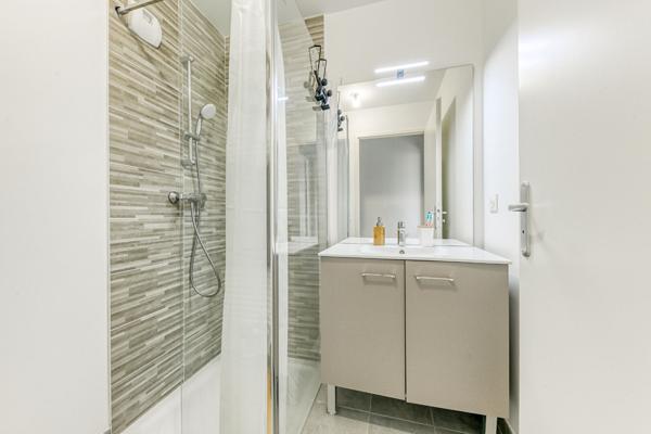 Appartement Duplex 4 pièces et terrasse en dernier étage