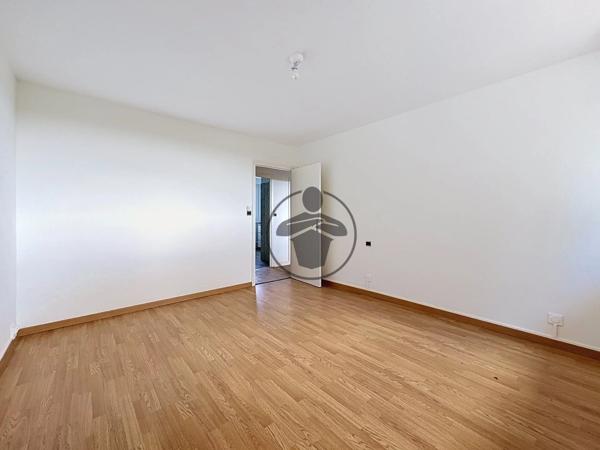 Location                                                      Maison
                        
                     8 pièces                      227 m2                     à Gricourt