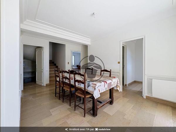 Location                                                      Maison
                        
                     8 pièces                      227 m2                     à Gricourt