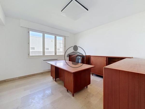 Location                                                      Maison
                        
                     8 pièces                      227 m2                     à Gricourt