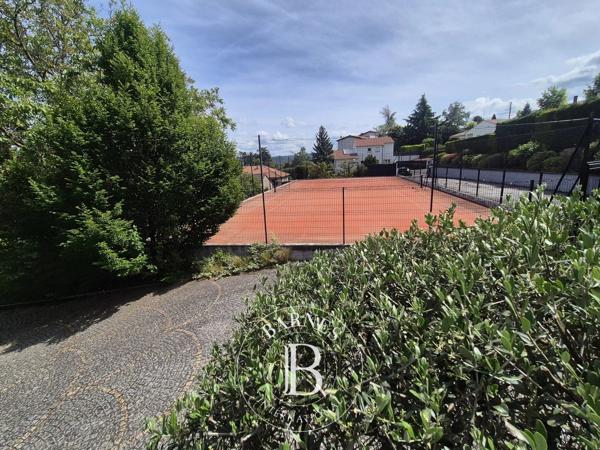 Royat, Maison 5 Chambres -  457 m² à vendre