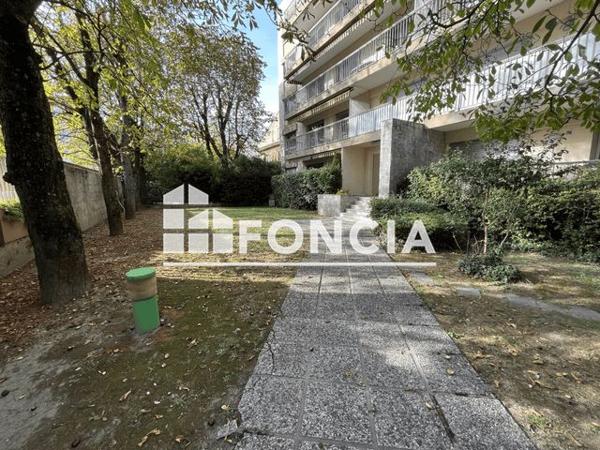 Location Appartement 3 pièces 81 m² - 3 BIS RUE BUFFON Valence 26000