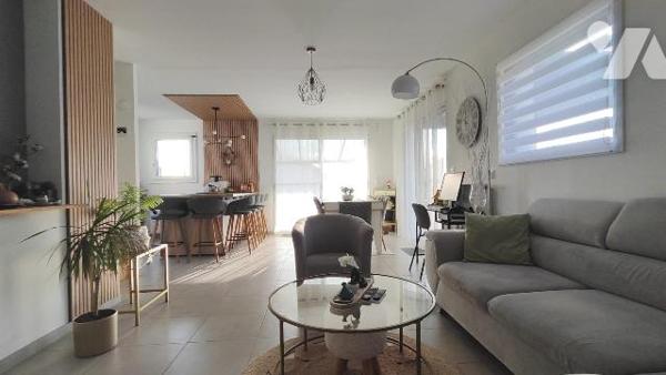 MAISON RECENTE AVEC VUE