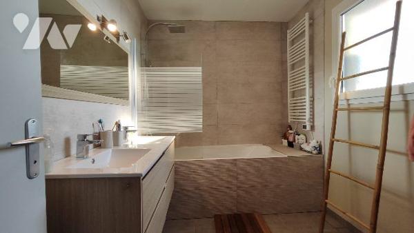 MAISON RECENTE AVEC VUE