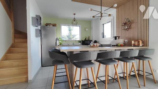 MAISON RECENTE AVEC VUE