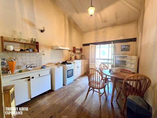 Lavit centre, maison de village 131 m², trois chambres, jardin, balcon, cave, proche toute commodités.