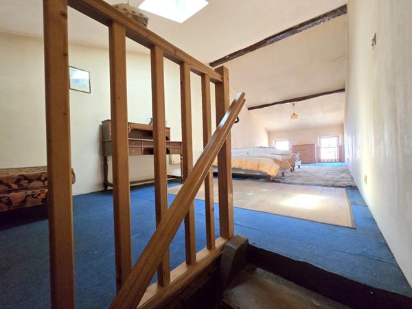 Lavit centre, maison de village 131 m², trois chambres, jardin, balcon, cave, proche toute commodités.