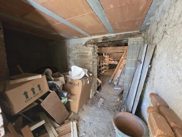 Lavit centre, maison de village 131 m², trois chambres, jardin, balcon, cave, proche toute commodités.