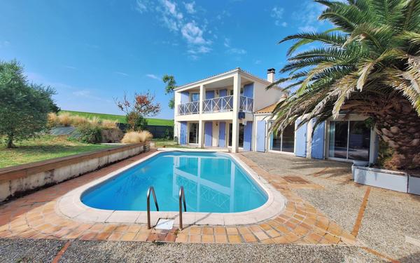 Maison à vendre    8 pièces •  Saint-Georges-de-Didonne