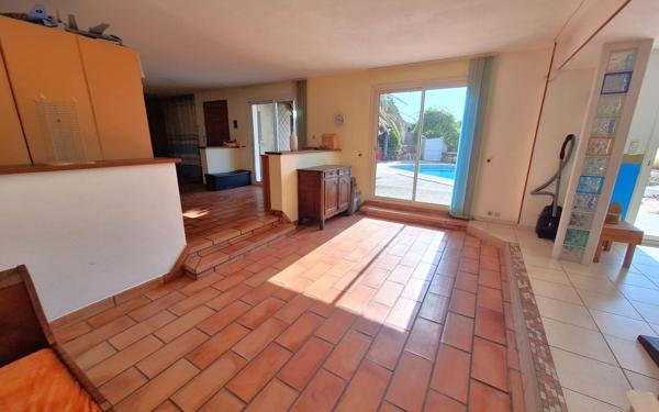 Maison à vendre    8 pièces •  Saint-Georges-de-Didonne