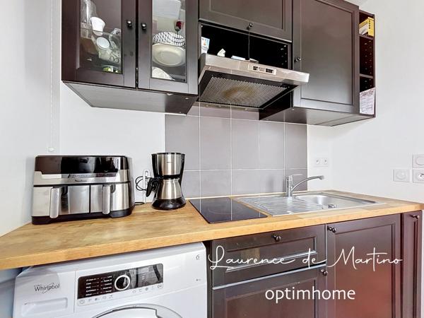 Studio à vendre avec balcon et parking, dernier étage BEZONS (95)