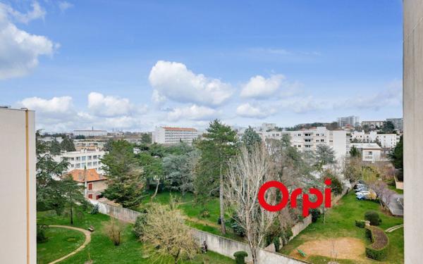 Appartement à vendre    4 pièces • 113,28 m2 Lyon 5