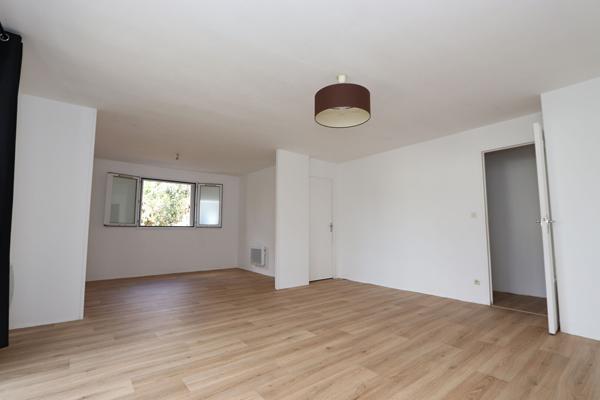 Appartement Saint Nazaire 3 pièce(s) 63.41 m² - Ascenseur, cave et place de parking - La mer à pied