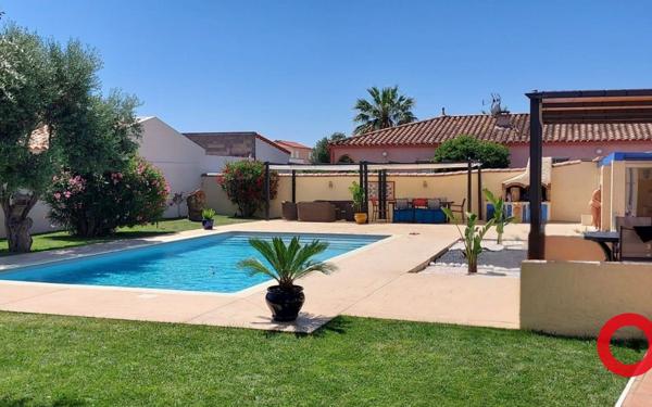 Maison à vendre    6 pièces •  Pia