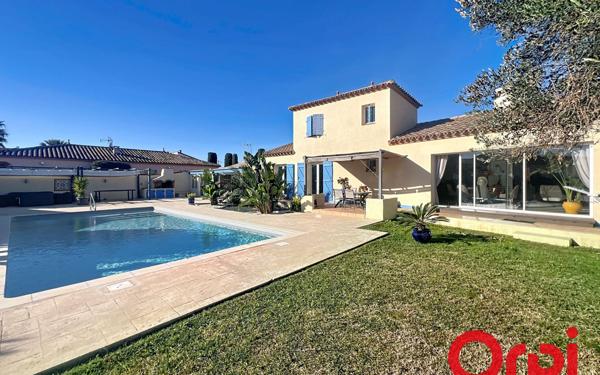 Maison à vendre    6 pièces •  Pia