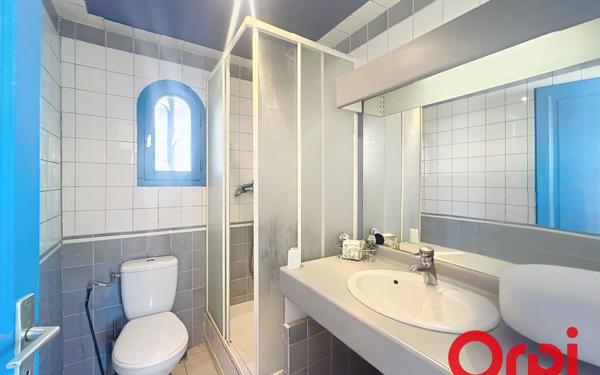 Maison à vendre    6 pièces •  Pia