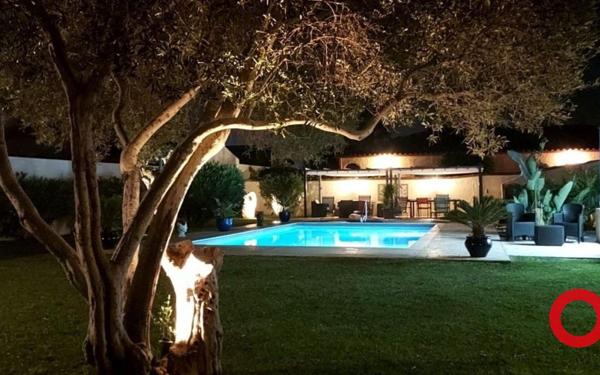 Maison à vendre    6 pièces •  Pia