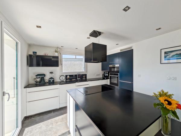 À vendre Maison 6 pièces LOISIN (74) Maison familiale avec piscine et dépendance – Secteur recherché aux portes de Genève