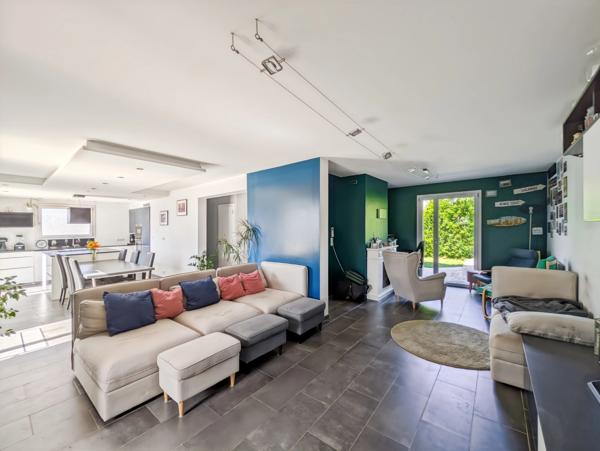 À vendre Maison 6 pièces LOISIN (74) Maison familiale avec piscine et dépendance – Secteur recherché aux portes de Genève