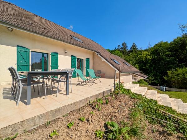 À vendre Maison 6 pièces LOISIN (74) Maison familiale avec piscine et dépendance – Secteur recherché aux portes de Genève
