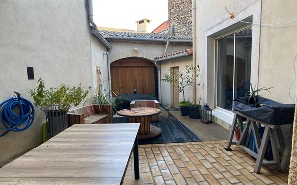 Maison à louer    4 pièces •  Nages-et-Solorgues