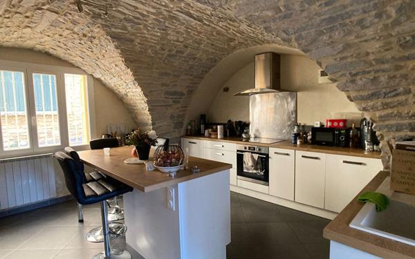 Maison à louer    4 pièces •  Nages-et-Solorgues