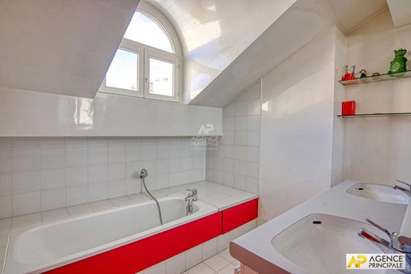 Versailles Notre-Dame- Appartement duplex 8 pièces 303 m² au sol avec garage €1 995 000 ** - Référence 25758