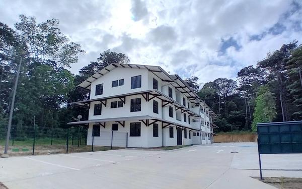 Appartement à louer    2 pièces •  Saint-Laurent-du-Maroni