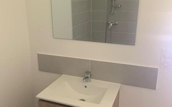 Appartement à louer    2 pièces •  Saint-Laurent-du-Maroni