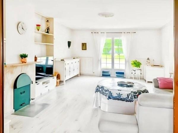 Maison familiale au calme avec piscine, annexe aménageable et jardin arboré