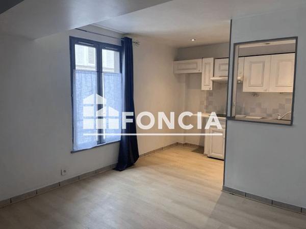 Location Studio 35 m² - 4 RUE MAGLOIRE CONSTANT Nemours 77140