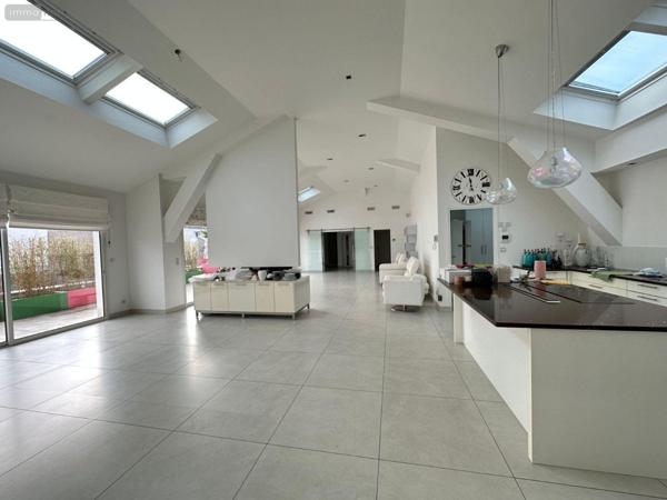 Maison à vendre à Tours dans l'Indre-et-Loire (37000), ref : 12101/1254   
CENTRE BOURG