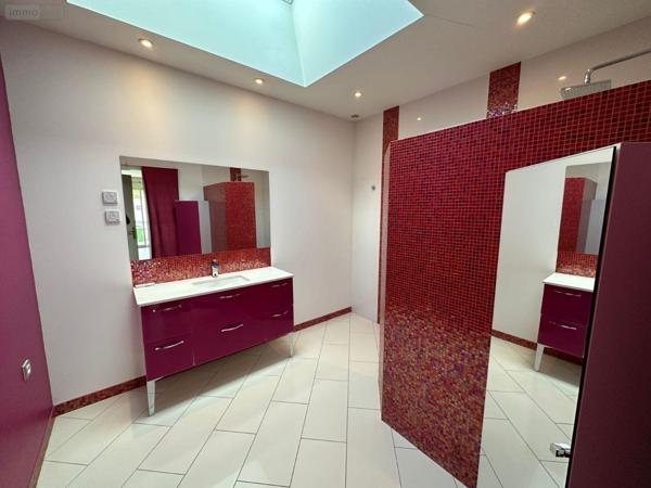 Maison à vendre à Tours dans l'Indre-et-Loire (37000), ref : 12101/1254   
CENTRE BOURG