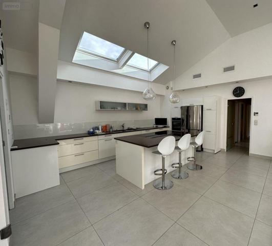 Maison à vendre à Tours dans l'Indre-et-Loire (37000), ref : 12101/1254   
CENTRE BOURG