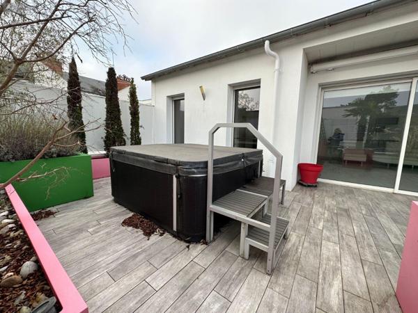 Maison à vendre à Tours dans l'Indre-et-Loire (37000), ref : 12101/1254   
CENTRE BOURG