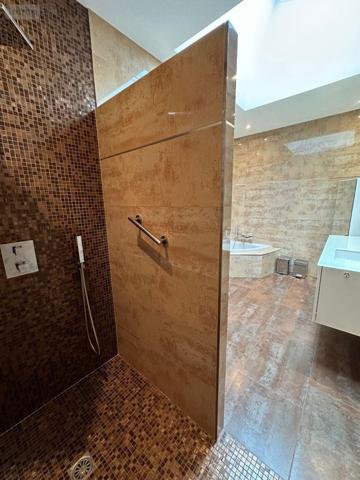 Maison à vendre à Tours dans l'Indre-et-Loire (37000), ref : 12101/1254   
CENTRE BOURG