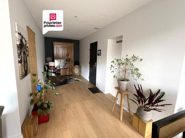 Appartement 3 pièce(s) 81 m2 2 chambres balcon cave 114900 HAI