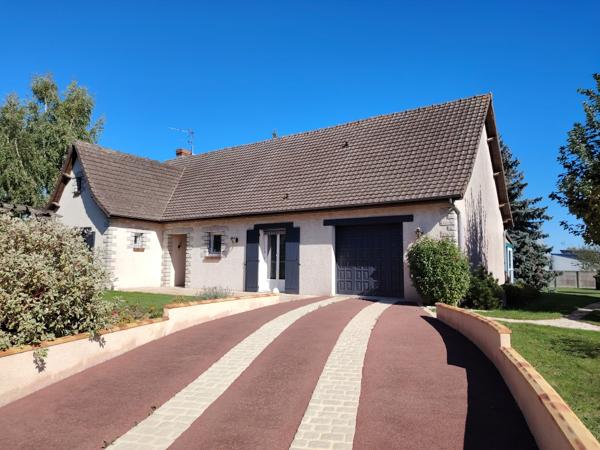 Maison avec Hangar à BONNEVAL