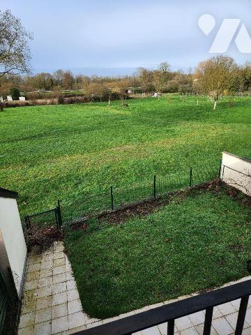  La Flèche, Pavillon 3 chambres.

-RDC : entrée avec wc et lingerie, cuisine aménagée, séjour...