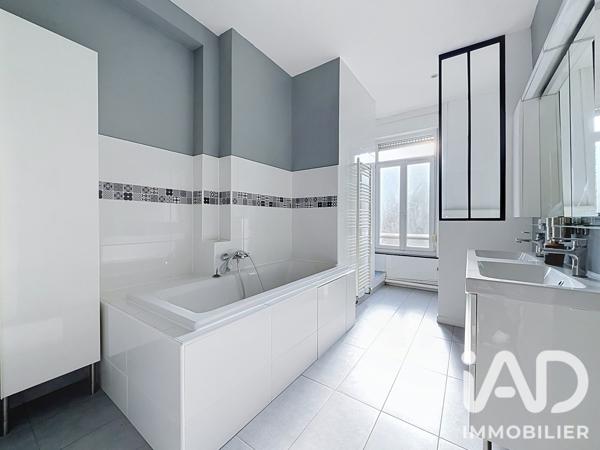 Maison à vendre 7 pièces 251,6 m² Roubaix