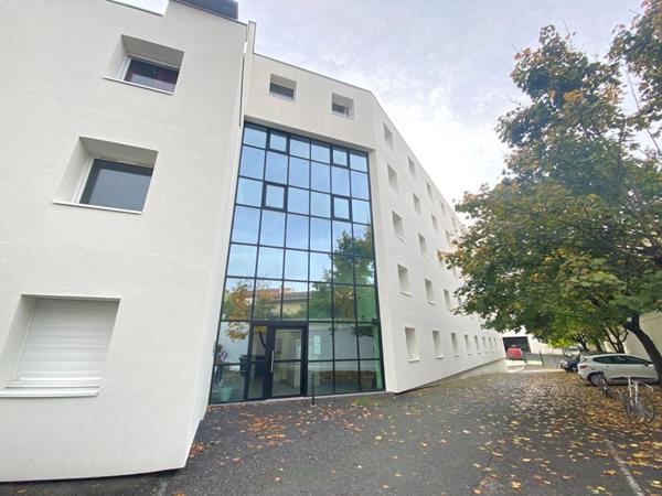 Studio très lumineux et fonctionnel quartier St Genès, Victoire, Nansouty