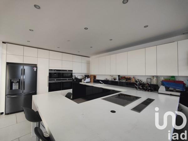 Maison 7 pièces de 200 m² à Linas (91310)