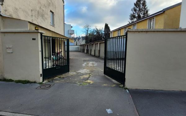 Stationnement à louer    Nancy