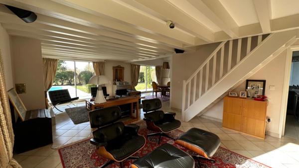 Villa bourgeoise 5/6 pièces au coeur du golf de Pessac