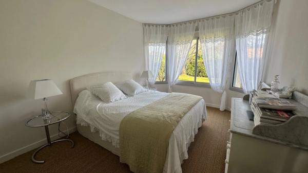 Villa bourgeoise 5/6 pièces au coeur du golf de Pessac