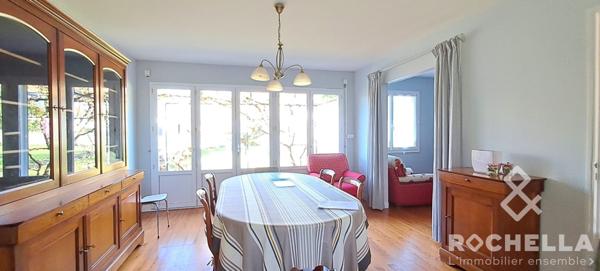 Maison T4 plain-pied de 89 m2, grand garage, parcelle de 553 m2