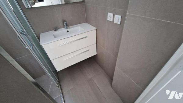 LILLE MONTEBELLO - DANS UNE PETITE COPROPRIETE - APPARTEMENT DE TYPE 2 DE 40 M2 EN PARFAIT ETAT -