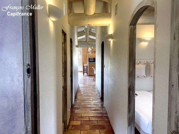 Propriété Gîtes et chambres d'hôtes 20 hA - 550 m2 à Banon